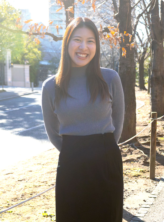 中野 真衣
